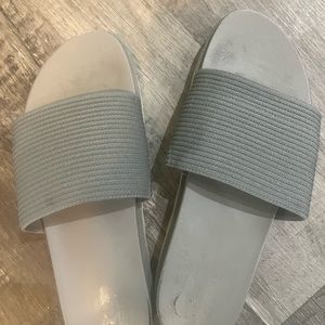Sorel Slides - size 10